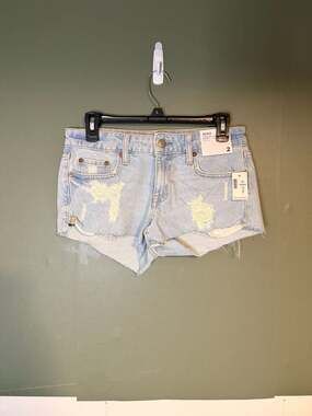 NWT Aeropostale Denim Shorty Shorts Women’s 2 Vintage Low Rise
